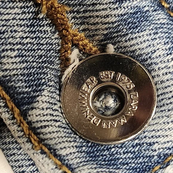 ZARA Mens Relaxed Shorts in Painted Denim - size 34 - Picture 3 of 11